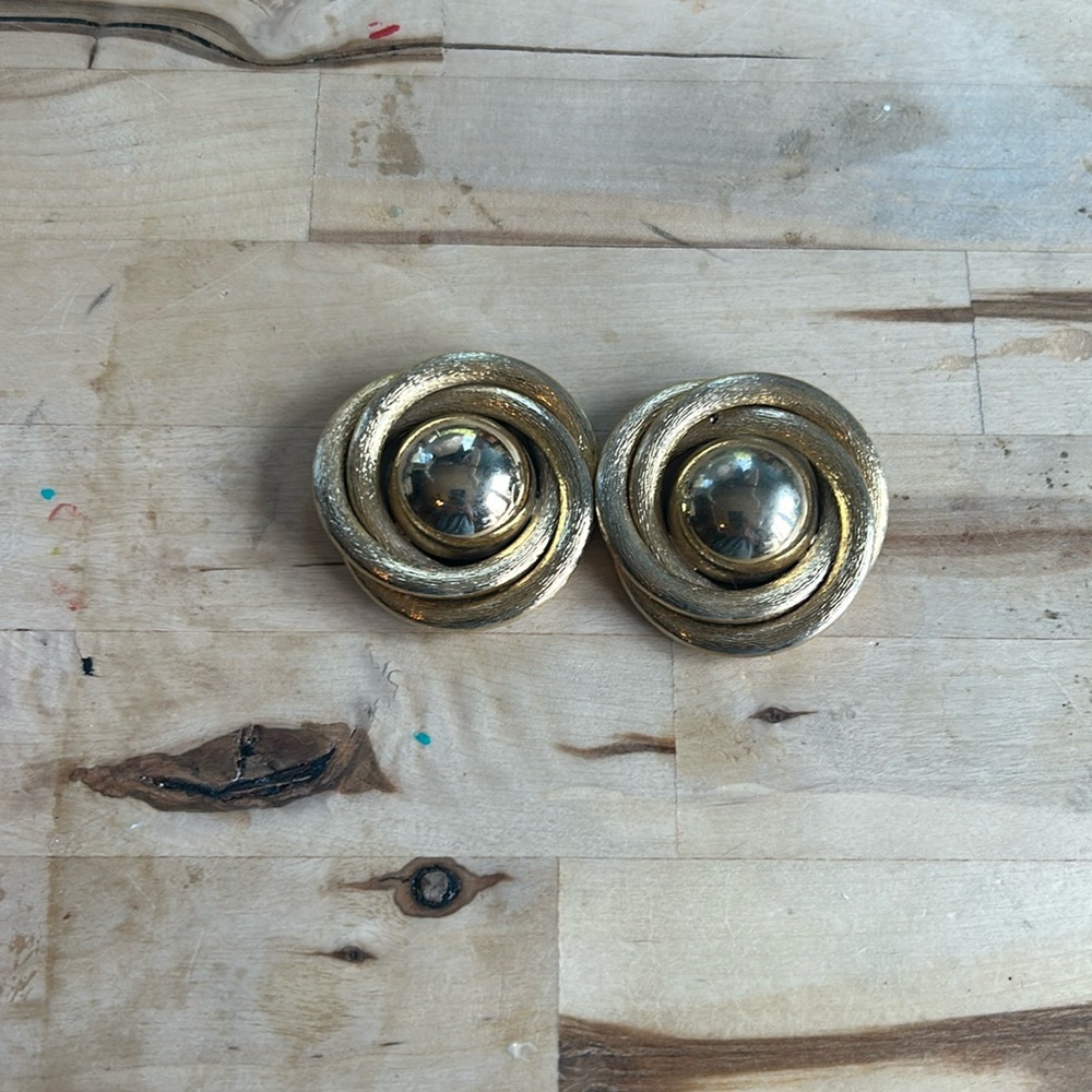 Vintage gold plated clip earrings